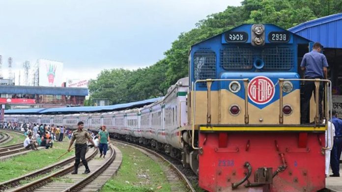 রেলস্টেশনে বসছে ভেন্ডিং মেশিন