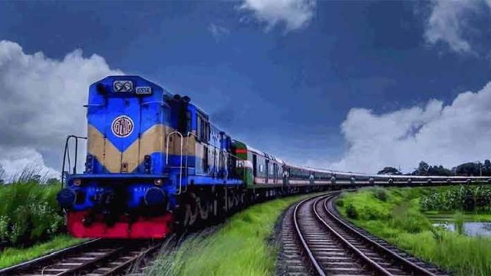 ট্রেনের টিকিট বিক্রি শুরু