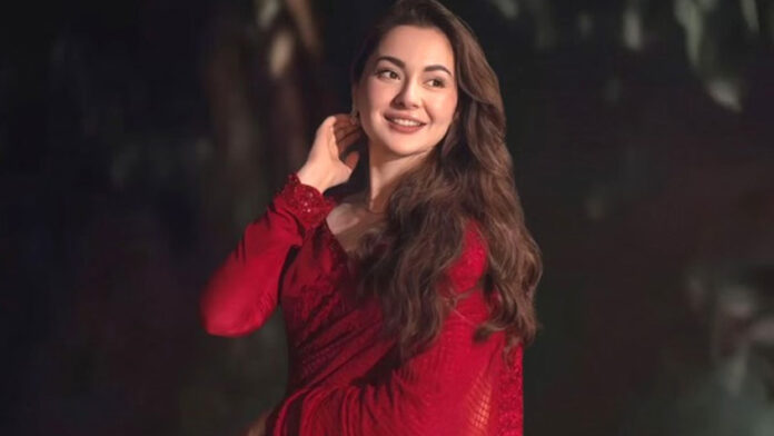 জনপ্রিয় অভিনেত্রী হানিয়া আমির