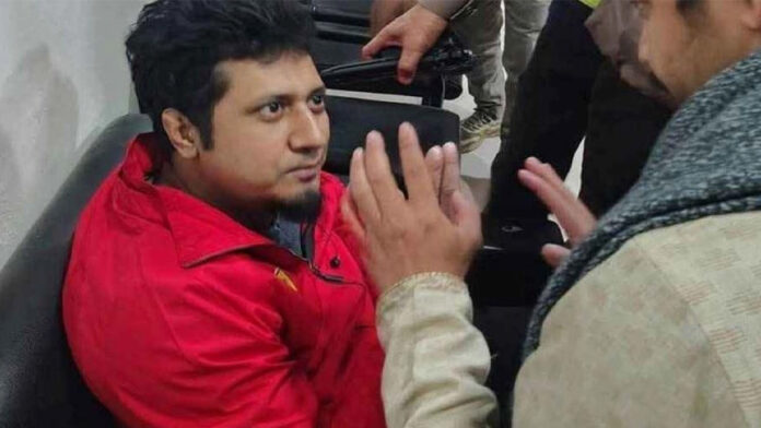 আটককৃত যুবক মো. আরাফাত জামান (৩৯)