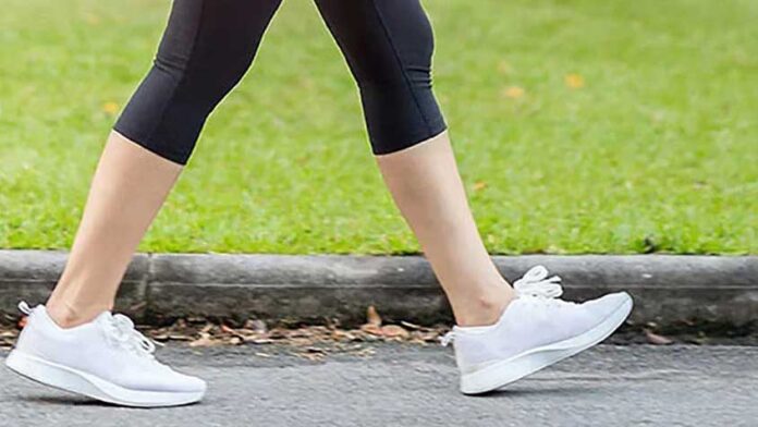 ‘ফিট’ থাকতে হাঁটতে হবে