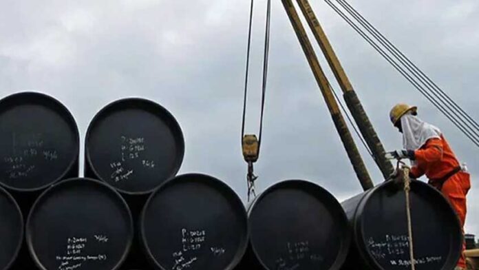 ফার্নেস তেলের দাম লিটারে কমল ১৬ টাকা