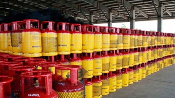 দাম কমল এলপি গ্যাসের 