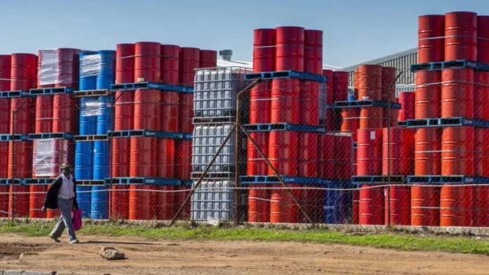 দেশে আসছে ৩ লাখ ৩৬ হাজার টন ডিজেল