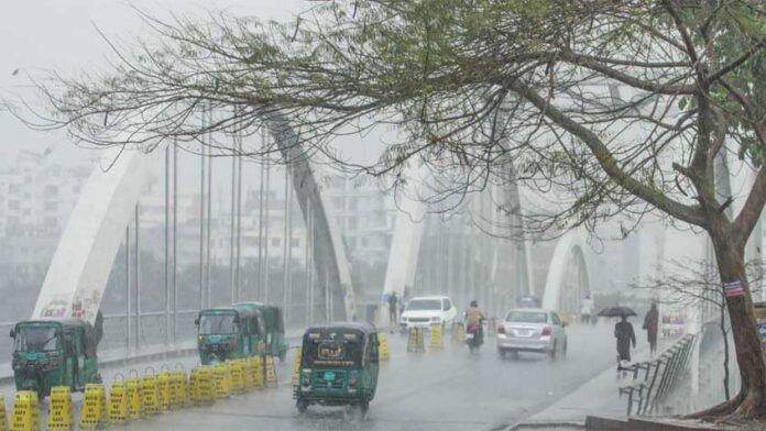 ঢাকায় মৌসুমের প্রথম শিলাবৃষ্টি