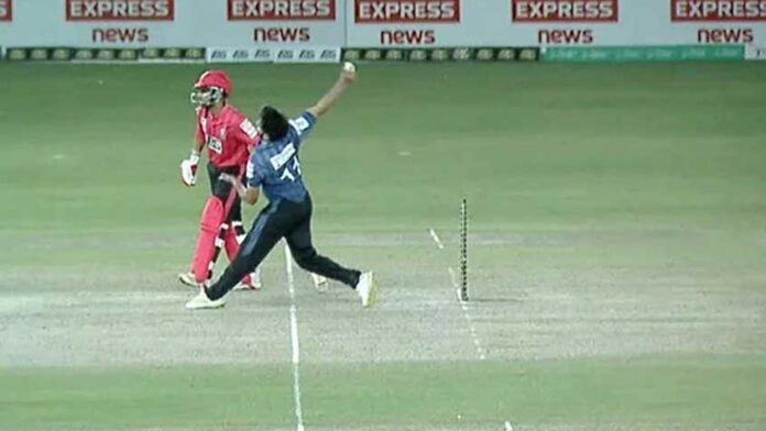 পাকিস্তানের পেসার আসাদ আখতারের বিশাল বড় একটি নো বল