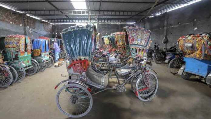 অবৈধ অটোরিকশা