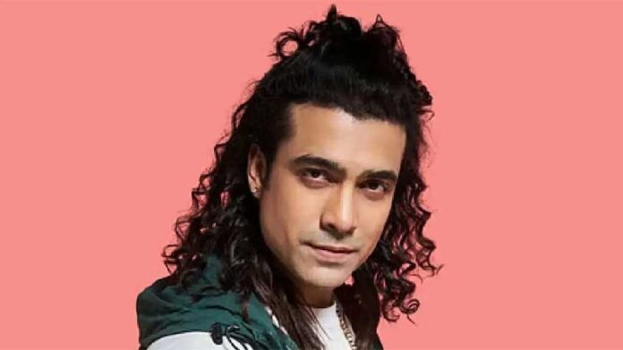 বলিউডের জনপ্রিয় কণ্ঠশিল্পী জুবিন নটিয়াল