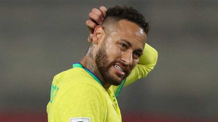 ব্রাজিলের তারকা ফরোয়ার্ড নেইমার