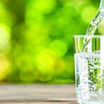 সকালে খালি পেটে লবণ পানি খাওয়ার উপকারিতা সকালে খালি পেটে লবণ পানি পানের প্রভাব