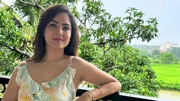 টালিউড অভিনেত্রী পূজা বন্দ্যোপাধ্যায়