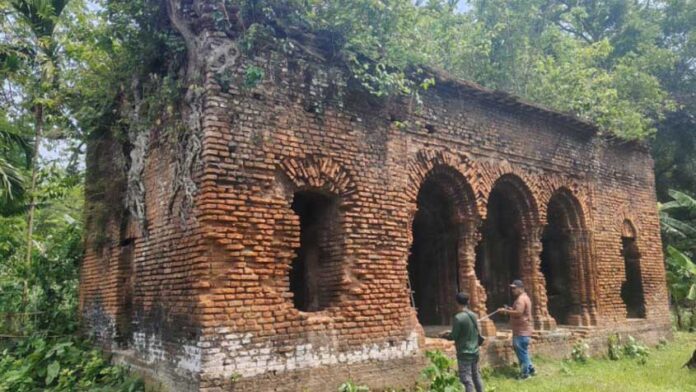 ৩০০ বছরের প্রাচীন ‘ব্রহ্মময়ী কালীমন্দির’