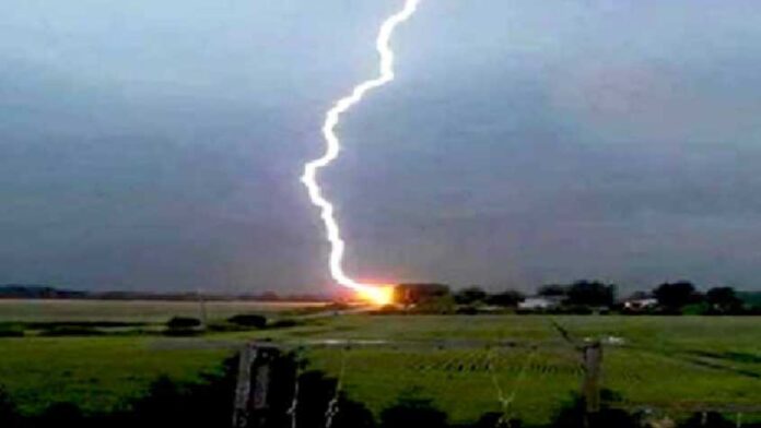 ভারতে বজ্রপাত ও ভারী বর্ষণে নিহত বেড়ে ১১১