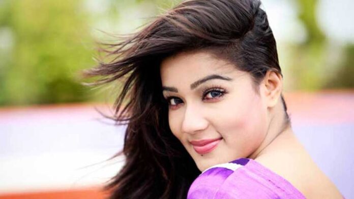 চিত্রনায়িকা মাহিয়া মাহি
