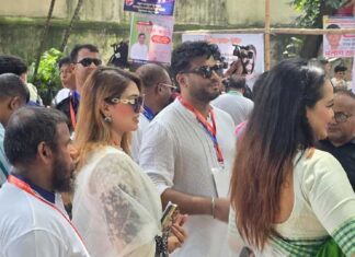 এফডিসিতে চলছে শিল্পী সমিতির নির্বাচনের ভোটগ্রহণ