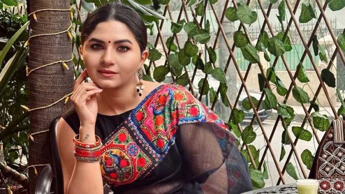 জনপ্রিয় অভিনেত্রী অর্চিতা স্পর্শিয়া