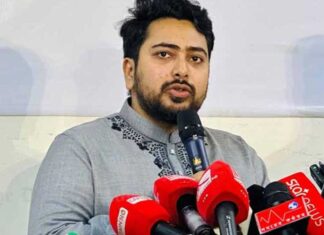 গণভোটের রায় বাস্তবায়ন না করলে সরকার পাঁচ বছরও টিকবে না: নাহিদ ইসলাম বিরোধীদলীয় চিফ হুইপ নাহিদ ইসলাম।
