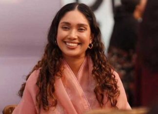 লাইনে দাঁড়িয়ে পরীক্ষা দিয়ে ড্রাইভিং লাইসেন্স নিলেন জাইমা রহমান